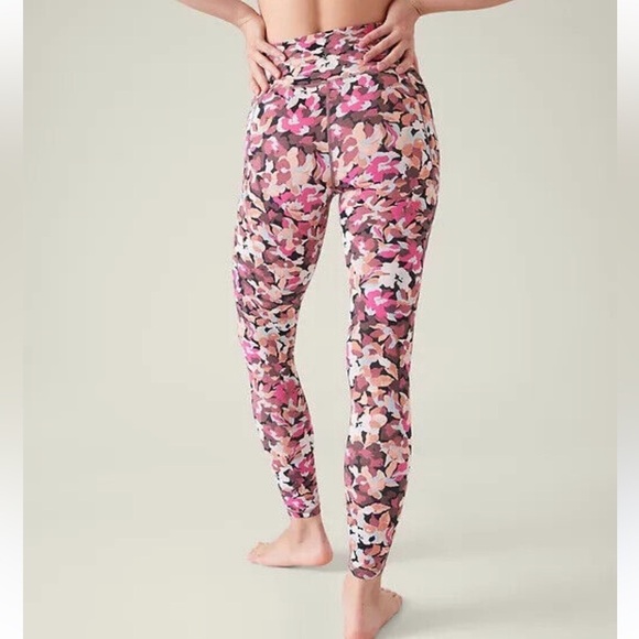 Athleta Transcend Stash Tight Elysian Floral Print Womens Small EUC style 533673 - Picture 3 of 12